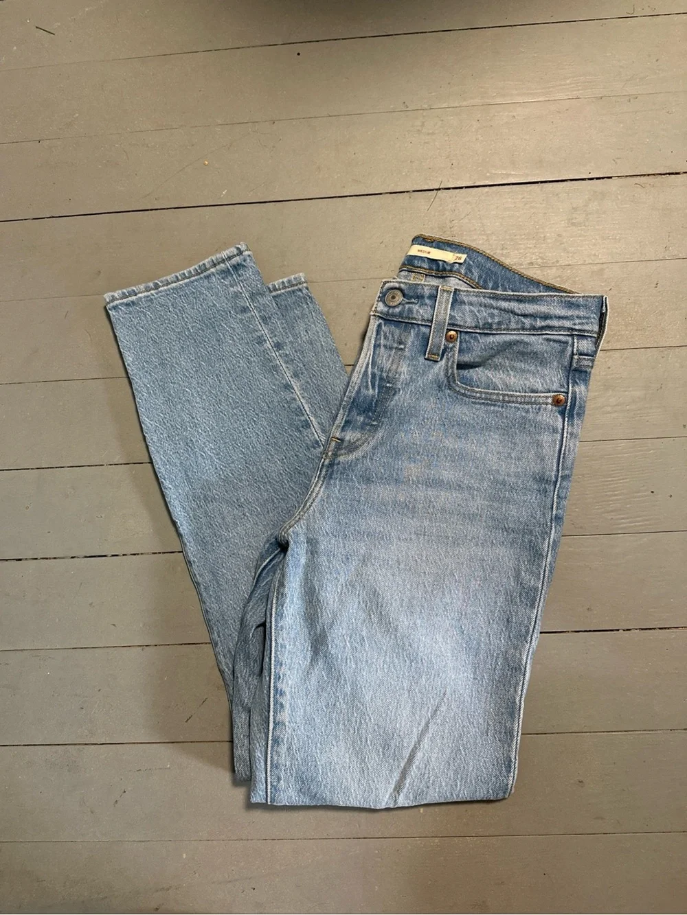 Levi's Wedgie Light Wash Blue Straight Leg Jeans Sz 26 Button Fly high waist - Picture 2 of 11